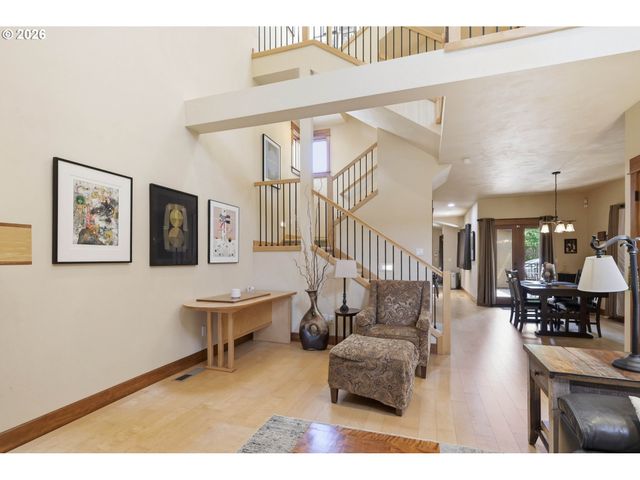 2909 LORD BYRON Pl, Eugene, OR 97408