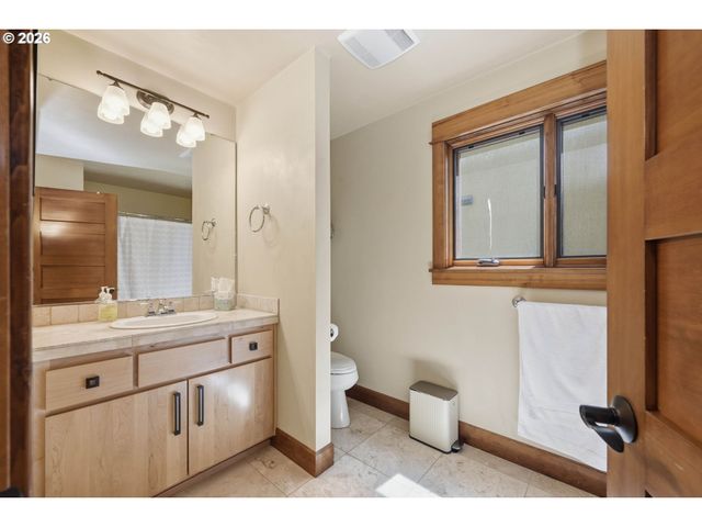 2909 LORD BYRON Pl, Eugene, OR 97408