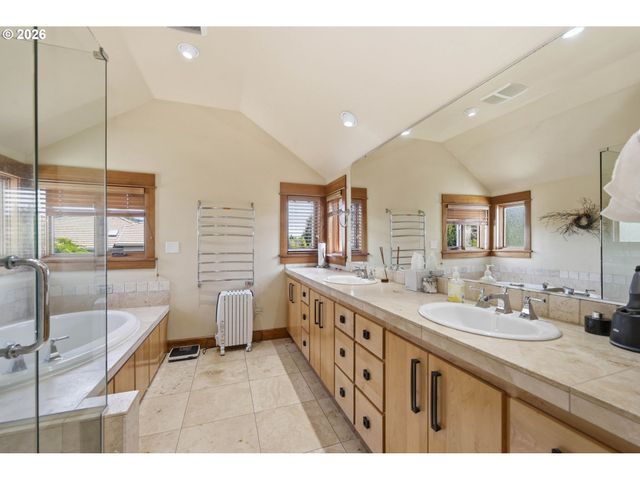 2909 LORD BYRON Pl, Eugene, OR 97408