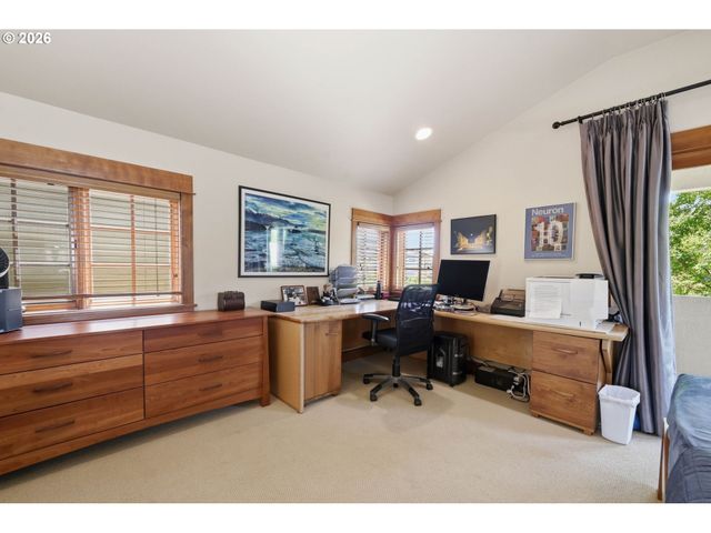 2909 LORD BYRON Pl, Eugene, OR 97408