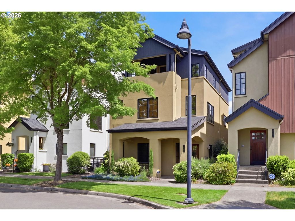 2909 LORD BYRON Pl, Eugene, OR 97408