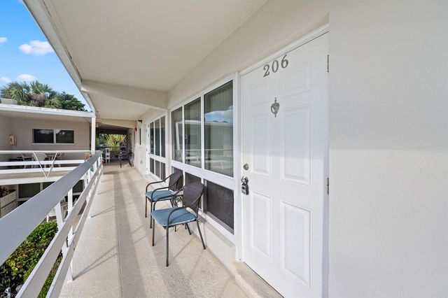 3205 SE 7th Street 206, Pompano Beach, FL 33062