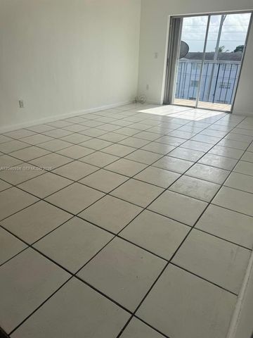 13725 NE 6th Ave 402, North Miami, FL 33161