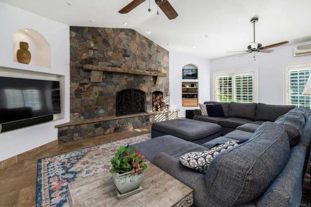35715 Calle Nopal, Temecula, CA 92592