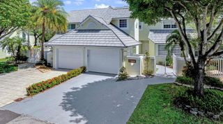 9933 NW 49th Ter, Doral, FL 33178