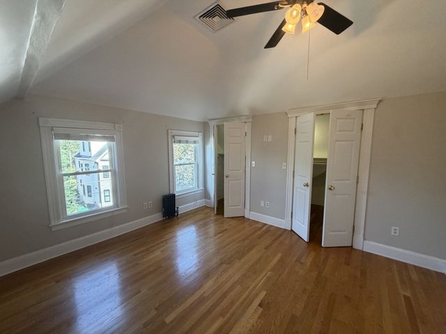 2 Holton St 2B, Medford, MA 02155