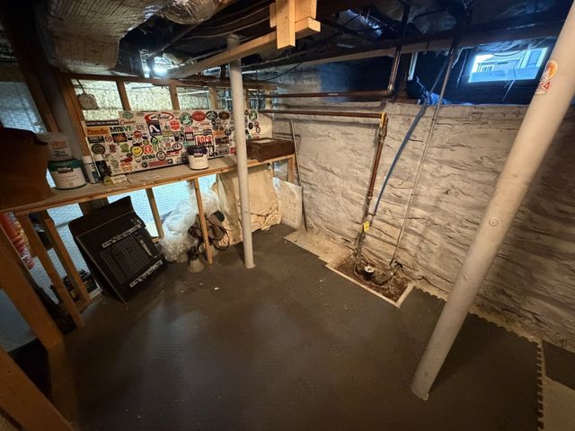 2 Holton St 2B, Medford, MA 02155