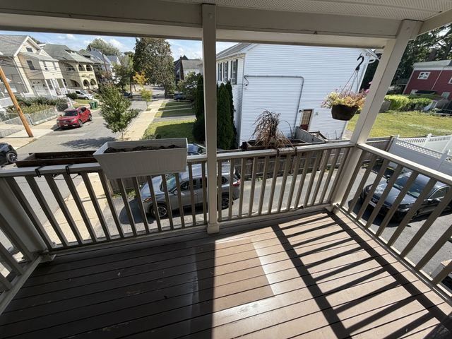2 Holton St 2B, Medford, MA 02155