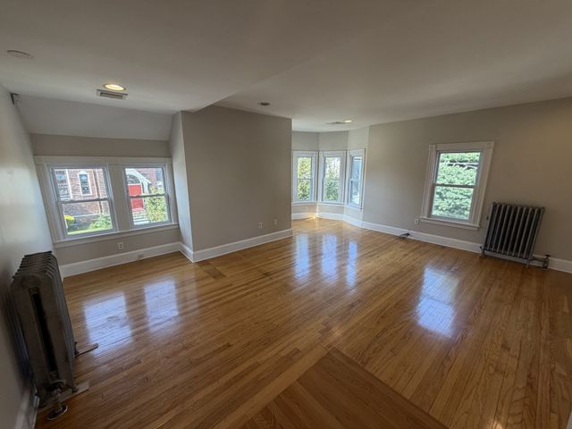 2 Holton St 2B, Medford, MA 02155