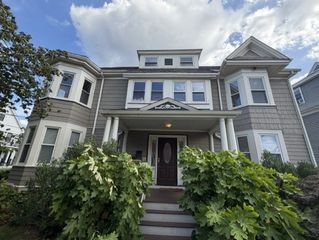 2 Holton St 2B, Medford, MA 02155