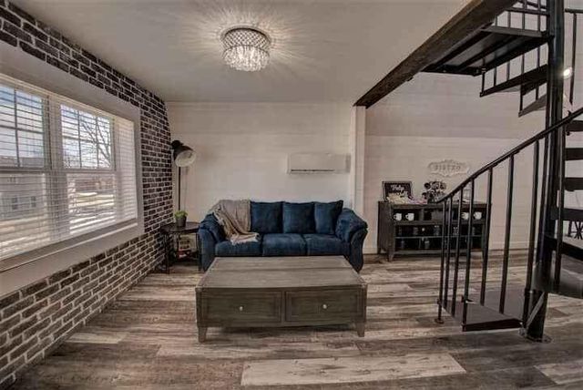 570 Main STREET, Dakota, MN 55925