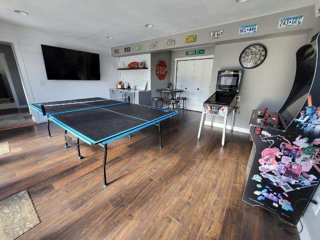 570 Main STREET, Dakota, MN 55925