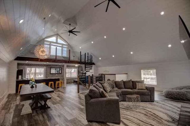 570 Main STREET, Dakota, MN 55925