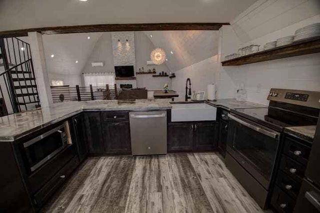 570 Main STREET, Dakota, MN 55925