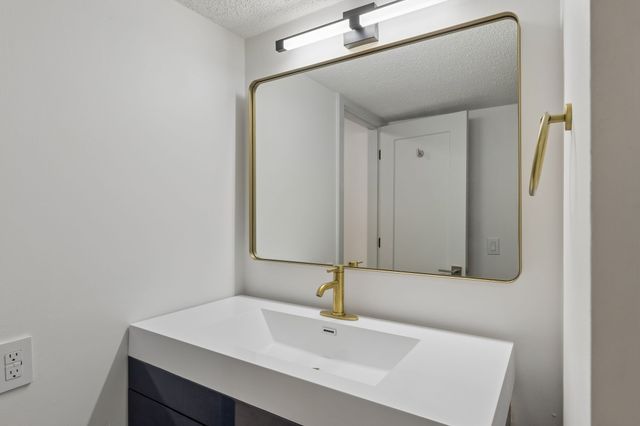 6680 Charlotte Pike Apt C1, Nashville, TN 37209