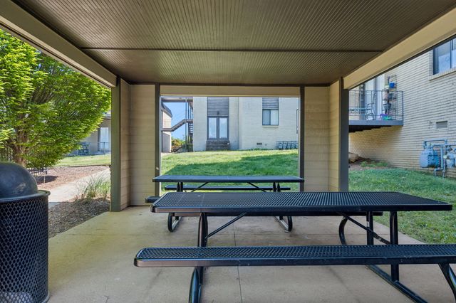 6680 Charlotte Pike Apt C1, Nashville, TN 37209