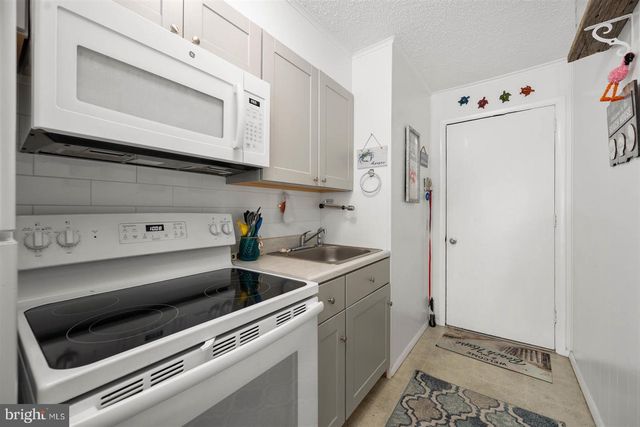 12 72ND ST #201, Ocean City, MD 21842