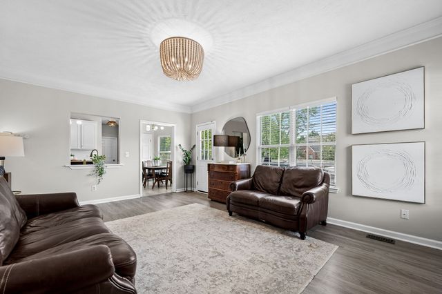 212 Comer Cir, Murfreesboro, TN 37128