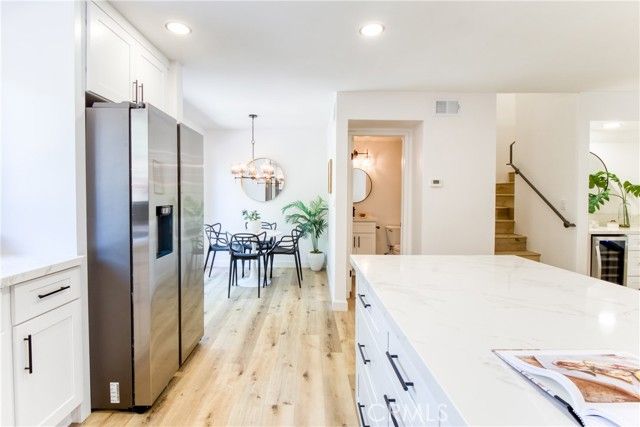 21900 Marylee Street 293, Woodland Hills (los Angeles), CA 91367