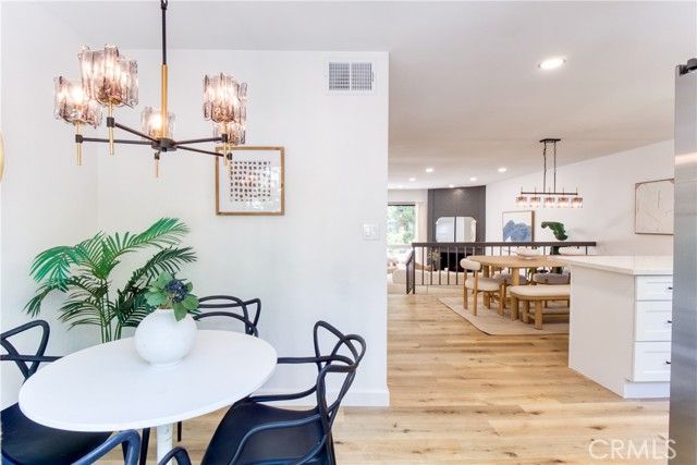 21900 Marylee Street 293, Woodland Hills (los Angeles), CA 91367