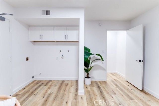 21900 Marylee Street 293, Woodland Hills (los Angeles), CA 91367