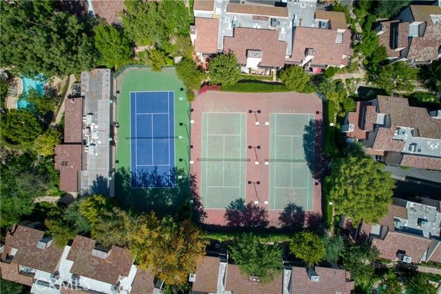 21900 Marylee Street 293, Woodland Hills (los Angeles), CA 91367