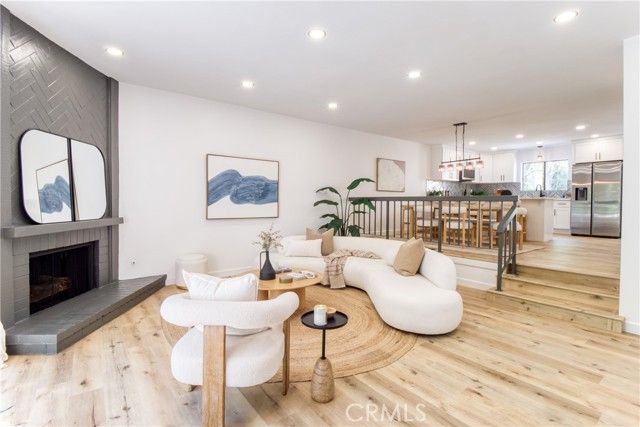 21900 Marylee Street 293, Woodland Hills (los Angeles), CA 91367