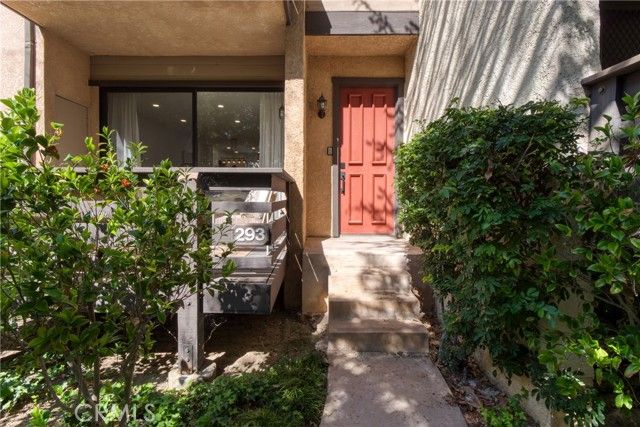21900 Marylee Street 293, Woodland Hills (los Angeles), CA 91367