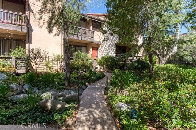 21900 Marylee Street 293, Woodland Hills (los Angeles), CA 91367