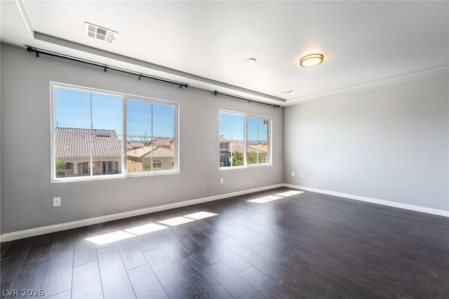 5282 Ledgewood Creek Avenue, Las Vegas, NV 89141