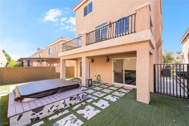 5282 Ledgewood Creek Avenue, Las Vegas, NV 89141