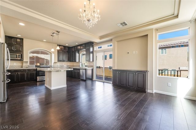 5282 Ledgewood Creek Avenue, Las Vegas, NV 89141