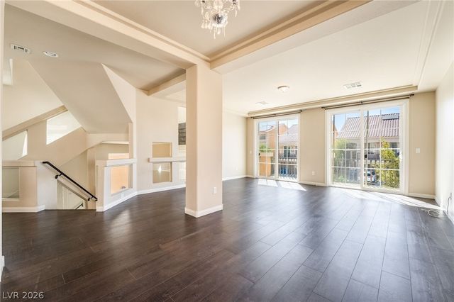 5282 Ledgewood Creek Avenue, Las Vegas, NV 89141