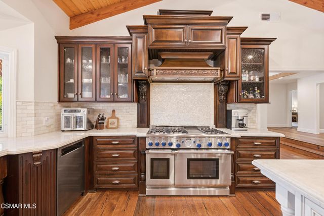 6007 Colodny Drive, Agoura Hills, CA 91301