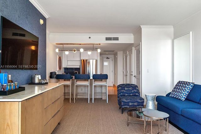 4401 Collins Ave 1712, Miami Beach, FL 33140