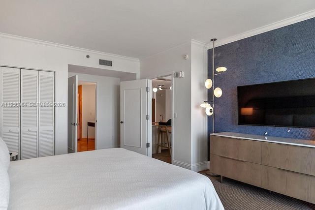 4401 Collins Ave 1712, Miami Beach, FL 33140