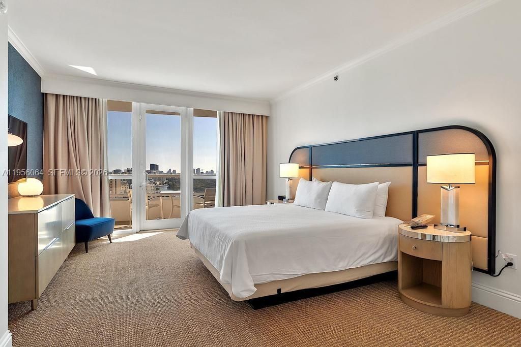 Image 18 of property listing at 4401 Collins Ave 1712, Miami Beach, FL 33140