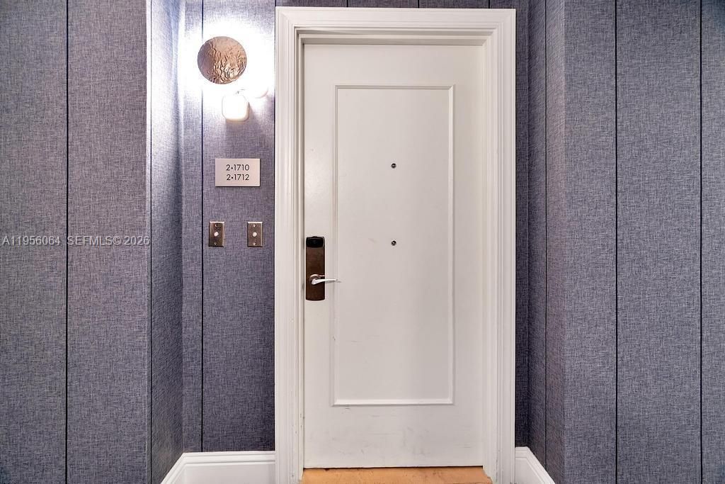 Image 31 of property listing at 4401 Collins Ave 1712, Miami Beach, FL 33140