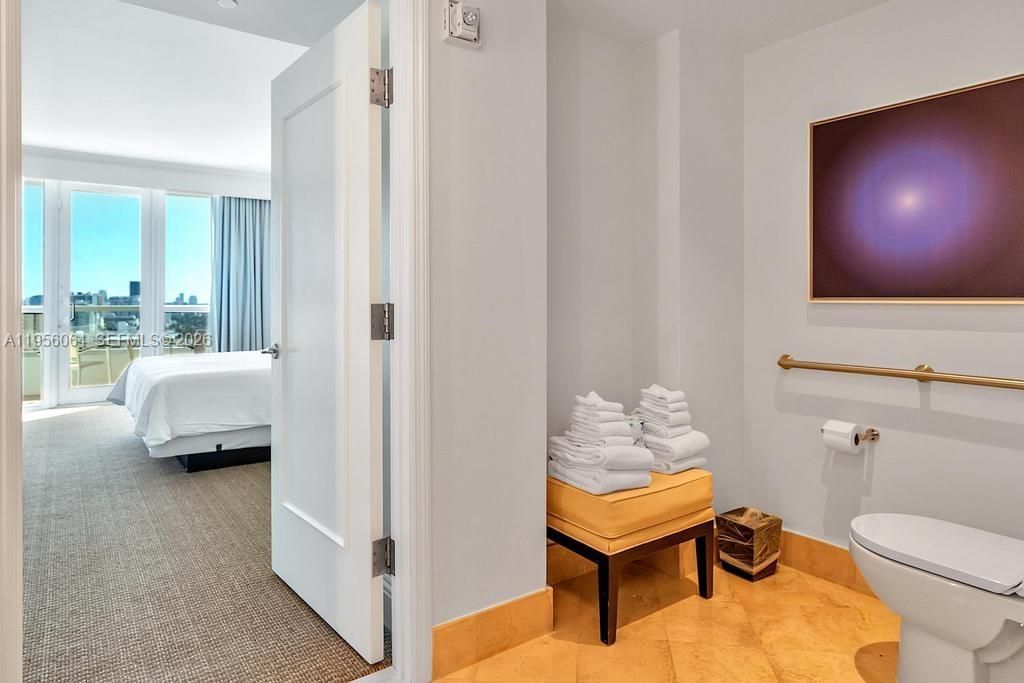 Image 6 of property listing at 4401 Collins Ave 1712, Miami Beach, FL 33140