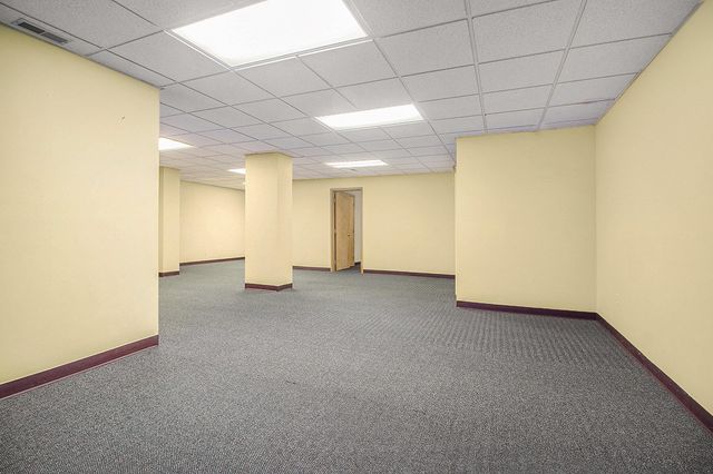 312 Dorchester Way, Milford Vlg, MI 48381