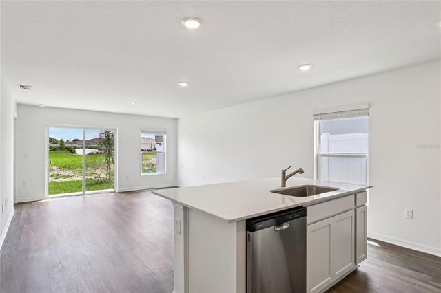 1143 AMBER WAVES COURT, Lake Wales, FL 33859