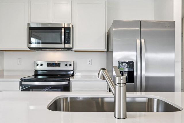 1143 AMBER WAVES COURT, Lake Wales, FL 33859