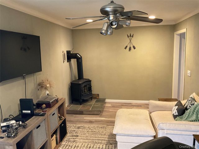 7 Tipton Drive W, Shirley, NY 11967