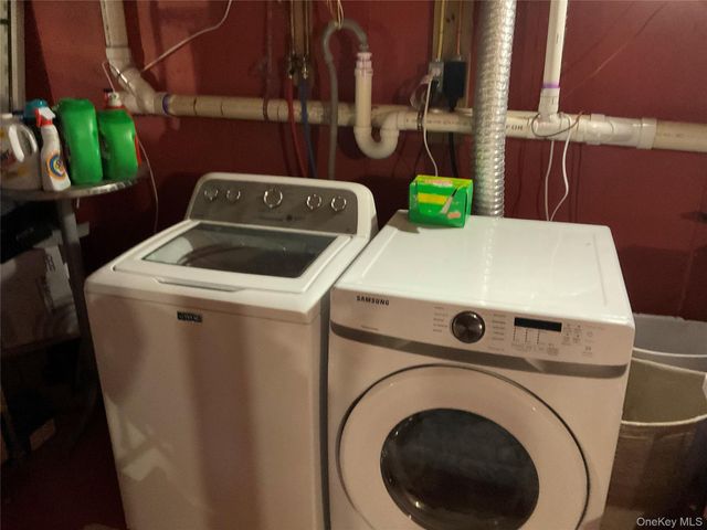 7 Tipton Drive W, Shirley, NY 11967