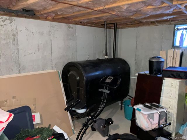 7 Tipton Drive W, Shirley, NY 11967