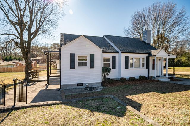 1203 W Gold Street Extension, Kings Mountain, NC 28086