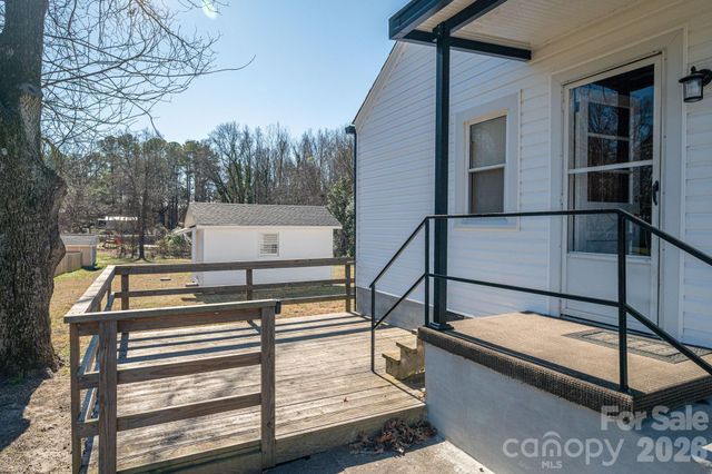 1203 W Gold Street Extension, Kings Mountain, NC 28086