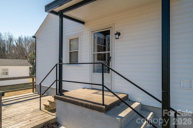 1203 W Gold Street Extension, Kings Mountain, NC 28086