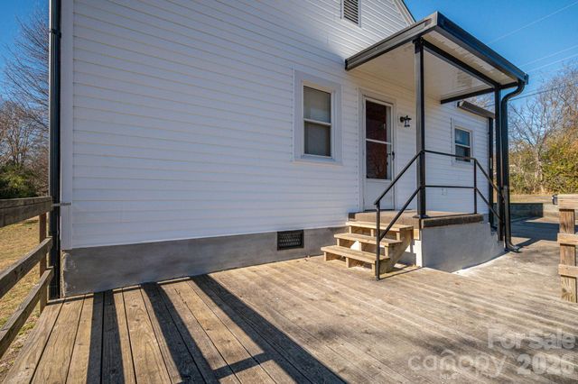 1203 W Gold Street Extension, Kings Mountain, NC 28086