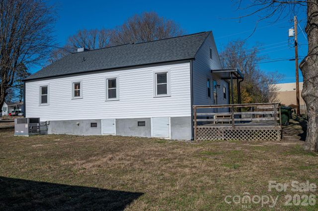 1203 W Gold Street Extension, Kings Mountain, NC 28086